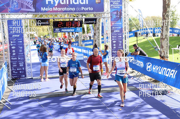 Buy your photos of the eventMeia Maratona Porto 2019 on Fotop