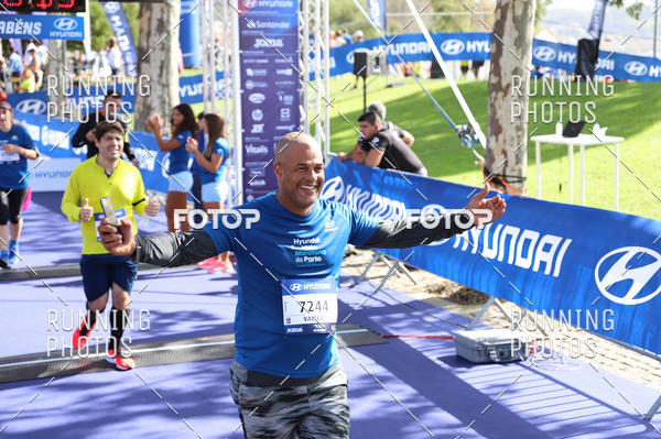 Buy your photos of the eventMeia Maratona Porto 2019 on Fotop