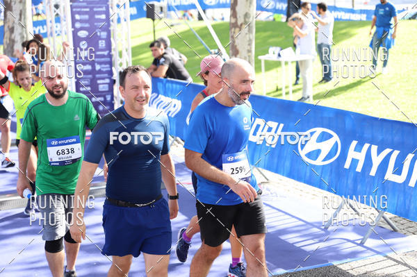 Buy your photos of the eventMeia Maratona Porto 2019 on Fotop