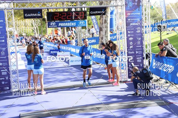 Buy your photos of the eventMeia Maratona Porto 2019 on Fotop
