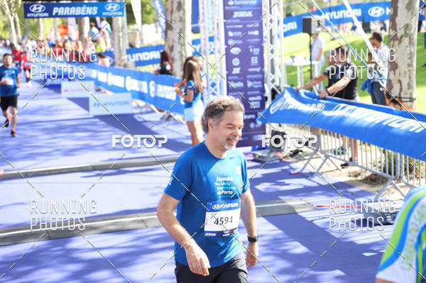 Buy your photos of the eventMeia Maratona Porto 2019 on Fotop
