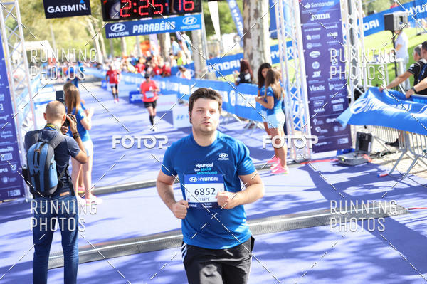 Buy your photos of the eventMeia Maratona Porto 2019 on Fotop