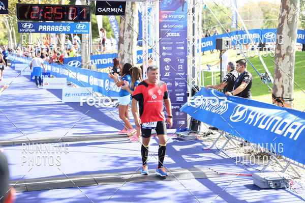 Buy your photos of the eventMeia Maratona Porto 2019 on Fotop