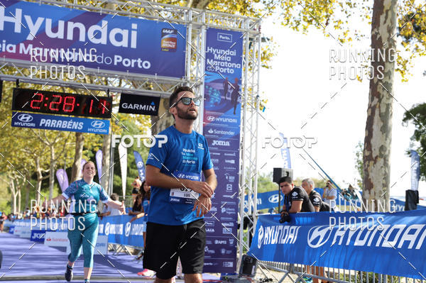 Buy your photos of the eventMeia Maratona Porto 2019 on Fotop