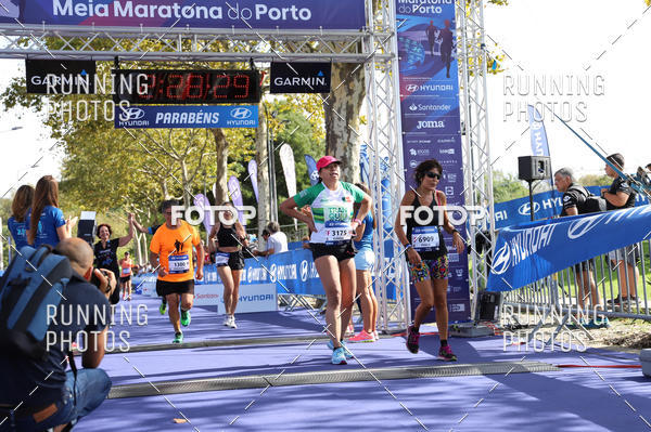 Buy your photos of the eventMeia Maratona Porto 2019 on Fotop