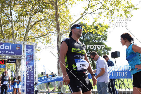 Buy your photos of the eventMeia Maratona Porto 2019 on Fotop