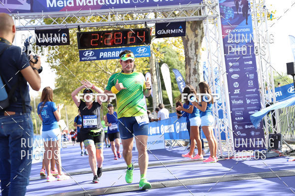Buy your photos of the eventMeia Maratona Porto 2019 on Fotop