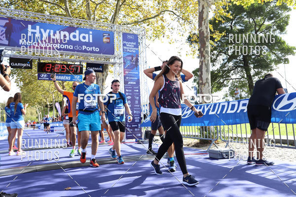 Buy your photos of the eventMeia Maratona Porto 2019 on Fotop
