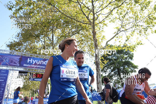 Buy your photos of the eventMeia Maratona Porto 2019 on Fotop