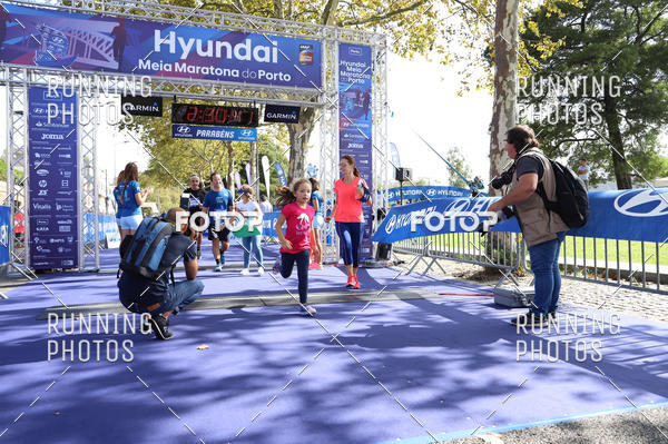 Buy your photos of the eventMeia Maratona Porto 2019 on Fotop
