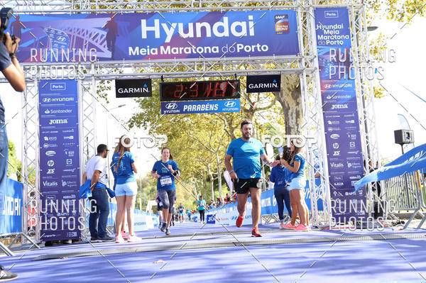 Buy your photos of the eventMeia Maratona Porto 2019 on Fotop