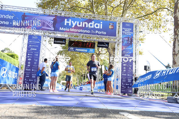 Buy your photos of the eventMeia Maratona Porto 2019 on Fotop