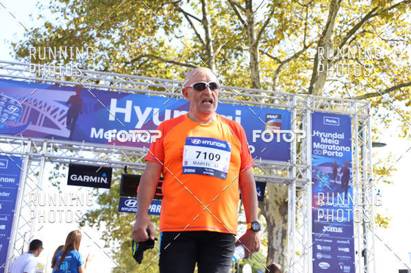 Buy your photos of the eventMeia Maratona Porto 2019 on Fotop
