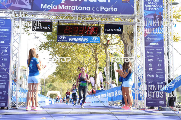 Buy your photos of the eventMeia Maratona Porto 2019 on Fotop