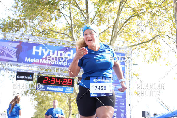 Buy your photos of the eventMeia Maratona Porto 2019 on Fotop