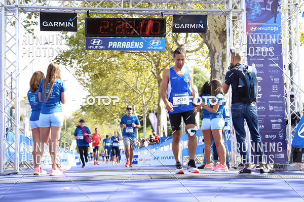 Buy your photos of the eventMeia Maratona Porto 2019 on Fotop