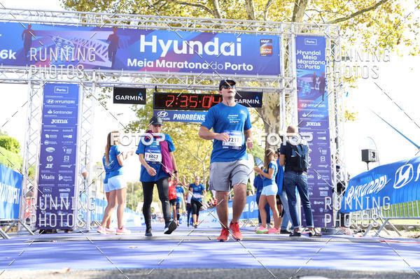 Buy your photos of the eventMeia Maratona Porto 2019 on Fotop
