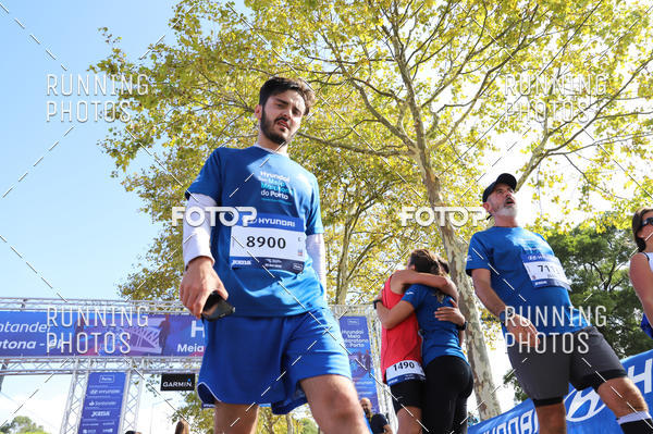 Buy your photos of the eventMeia Maratona Porto 2019 on Fotop
