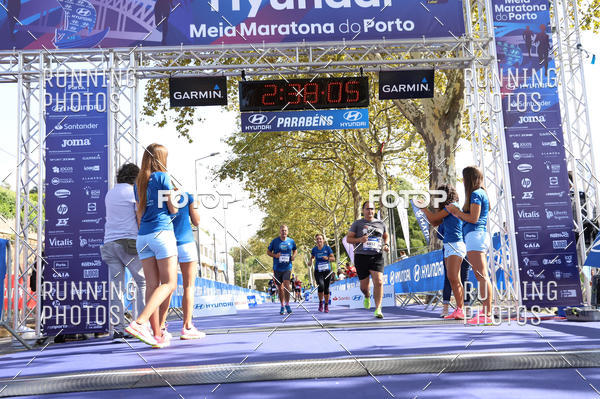 Buy your photos of the eventMeia Maratona Porto 2019 on Fotop