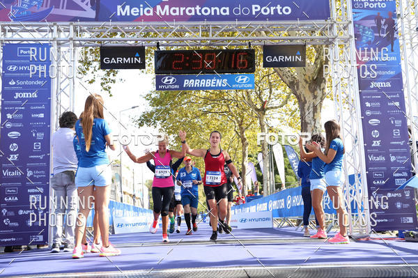 Buy your photos of the eventMeia Maratona Porto 2019 on Fotop
