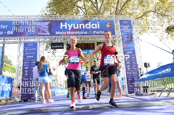 Buy your photos of the eventMeia Maratona Porto 2019 on Fotop