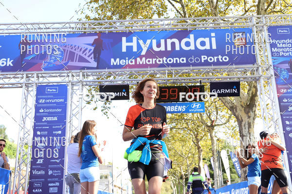 Buy your photos of the eventMeia Maratona Porto 2019 on Fotop