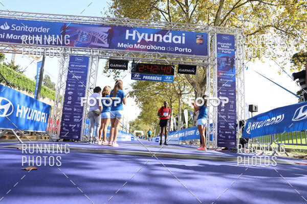 Buy your photos of the eventMeia Maratona Porto 2019 on Fotop