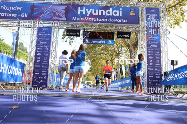 Buy your photos of the eventMeia Maratona Porto 2019 on Fotop