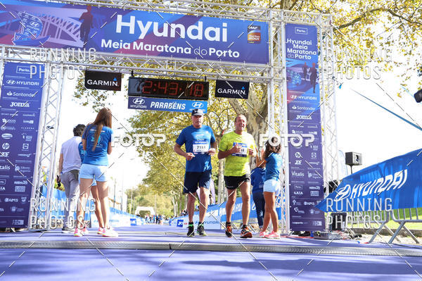 Buy your photos of the eventMeia Maratona Porto 2019 on Fotop