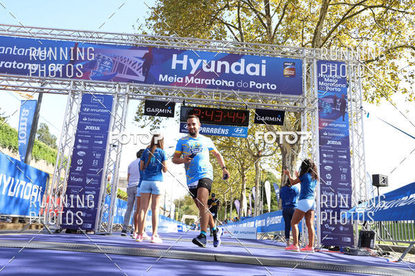 Buy your photos of the eventMeia Maratona Porto 2019 on Fotop