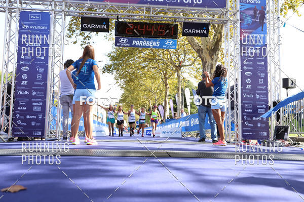 Buy your photos of the eventMeia Maratona Porto 2019 on Fotop