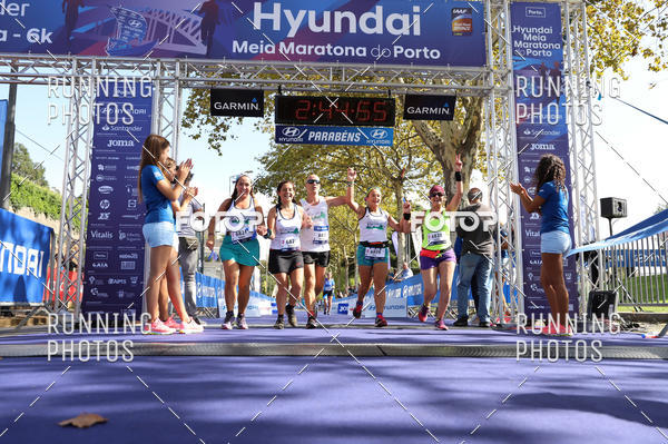 Buy your photos of the eventMeia Maratona Porto 2019 on Fotop