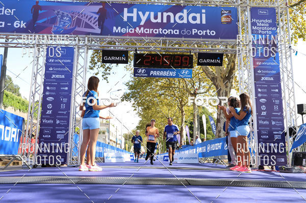 Buy your photos of the eventMeia Maratona Porto 2019 on Fotop