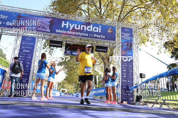 Buy your photos of the eventMeia Maratona Porto 2019 on Fotop