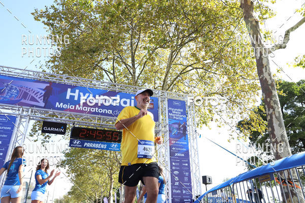 Buy your photos of the eventMeia Maratona Porto 2019 on Fotop
