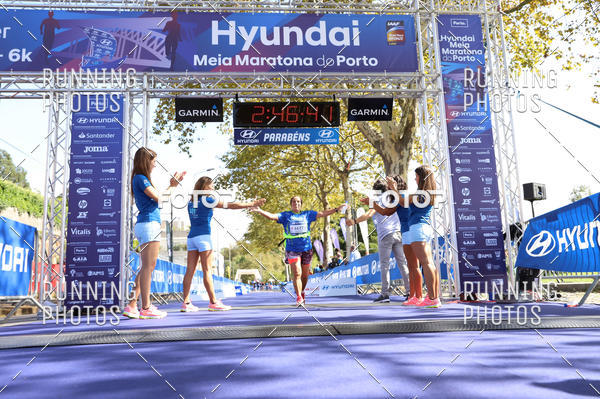 Buy your photos of the eventMeia Maratona Porto 2019 on Fotop