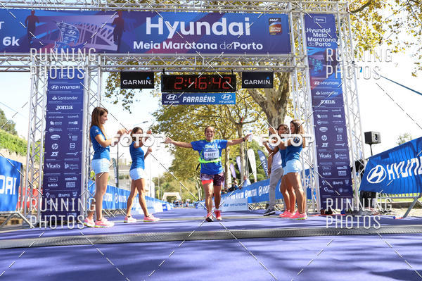 Buy your photos of the eventMeia Maratona Porto 2019 on Fotop