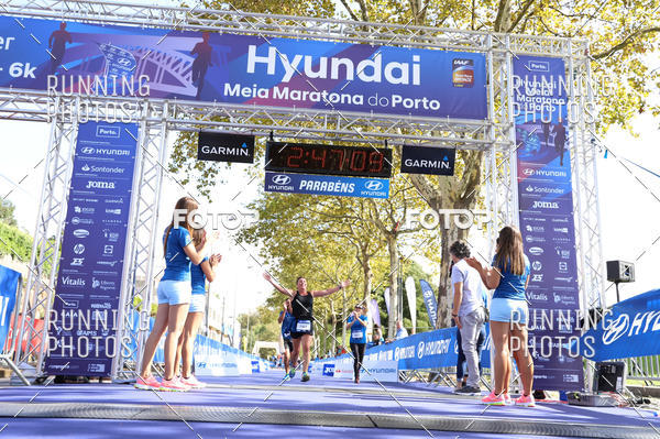 Buy your photos of the eventMeia Maratona Porto 2019 on Fotop