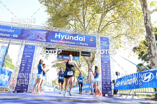 Buy your photos of the eventMeia Maratona Porto 2019 on Fotop