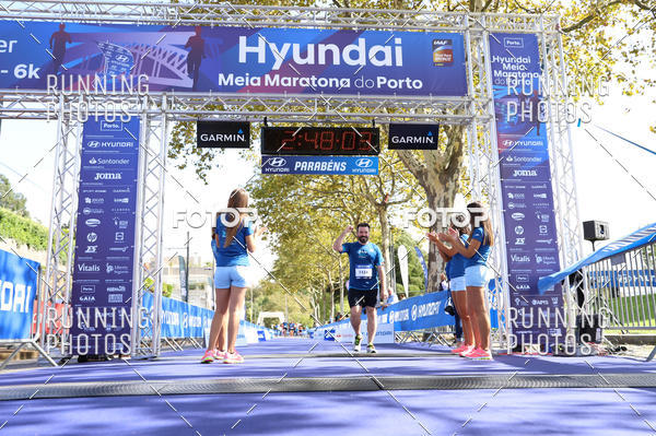 Buy your photos of the eventMeia Maratona Porto 2019 on Fotop