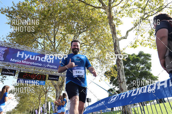 Buy your photos of the eventMeia Maratona Porto 2019 on Fotop