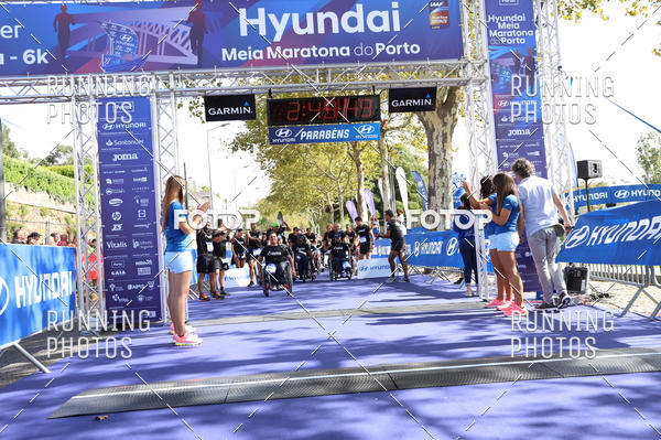 Buy your photos of the eventMeia Maratona Porto 2019 on Fotop