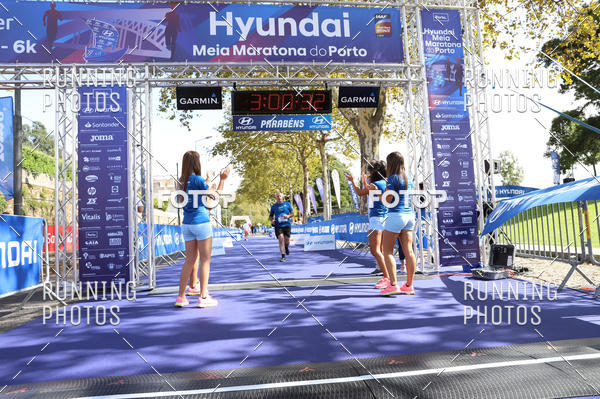 Buy your photos of the eventMeia Maratona Porto 2019 on Fotop