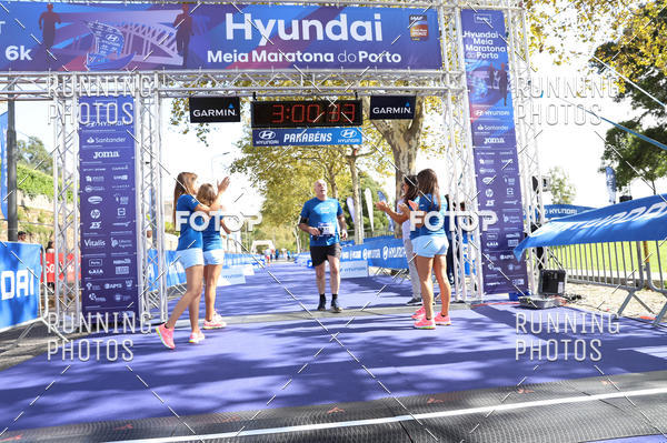 Buy your photos of the eventMeia Maratona Porto 2019 on Fotop