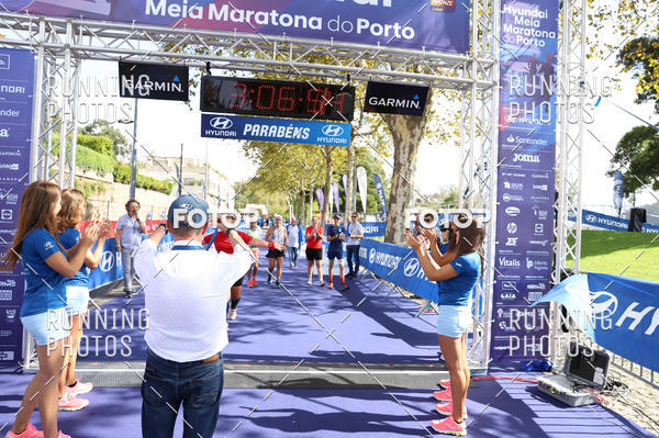 Buy your photos of the eventMeia Maratona Porto 2019 on Fotop