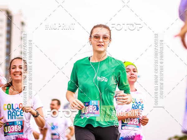 Buy your photos of the eventColor Race Brasil - Florianpolis on Fotop