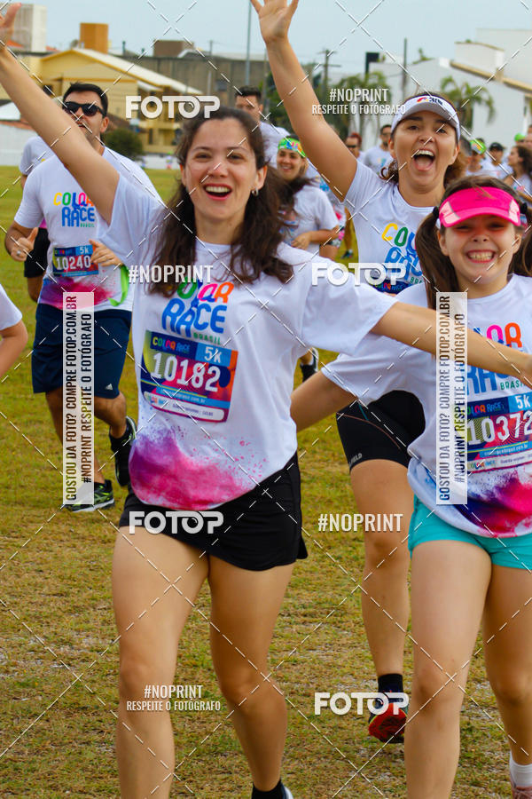 Buy your photos of the eventColor Race Brasil - Florian�polis on Fotop