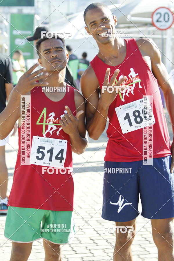 Buy your photos of the eventCorrida Hangar 942 on Fotop