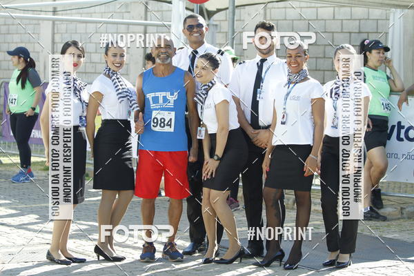 Buy your photos of the eventCorrida Hangar 942 on Fotop