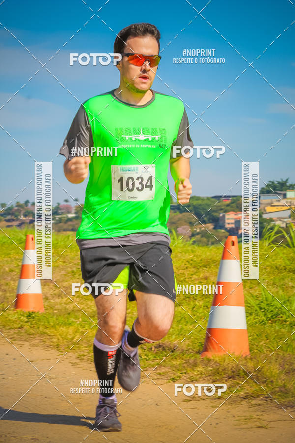 Achetez vos photos de l'vnementCorrida Hangar 942 sur Fotop